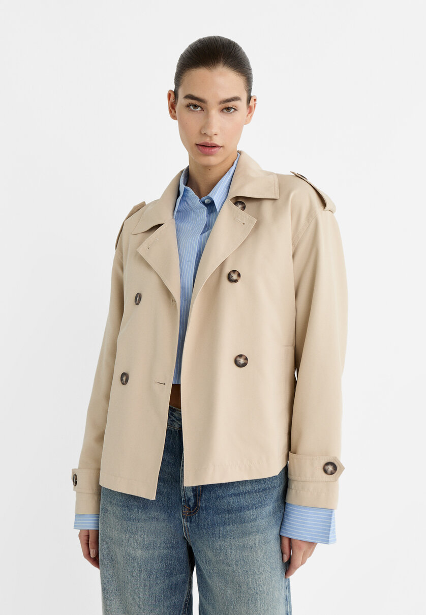 Short trench coat with belt