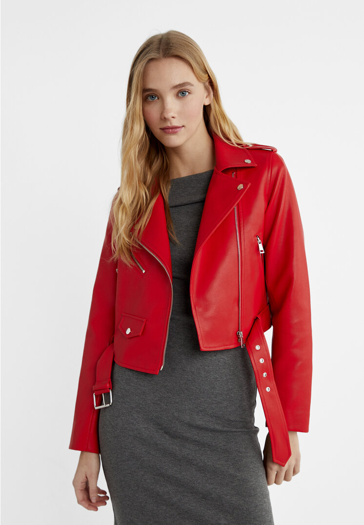 

Stradivarius Bikerjacke mit Gürtel aus Kunstleder Rot XL