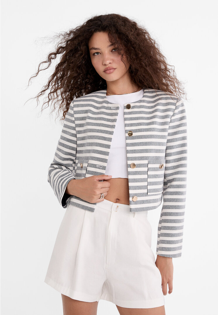 

Stradivarius Jacke mit Knöpfen und Streifen Dunkelblau L
