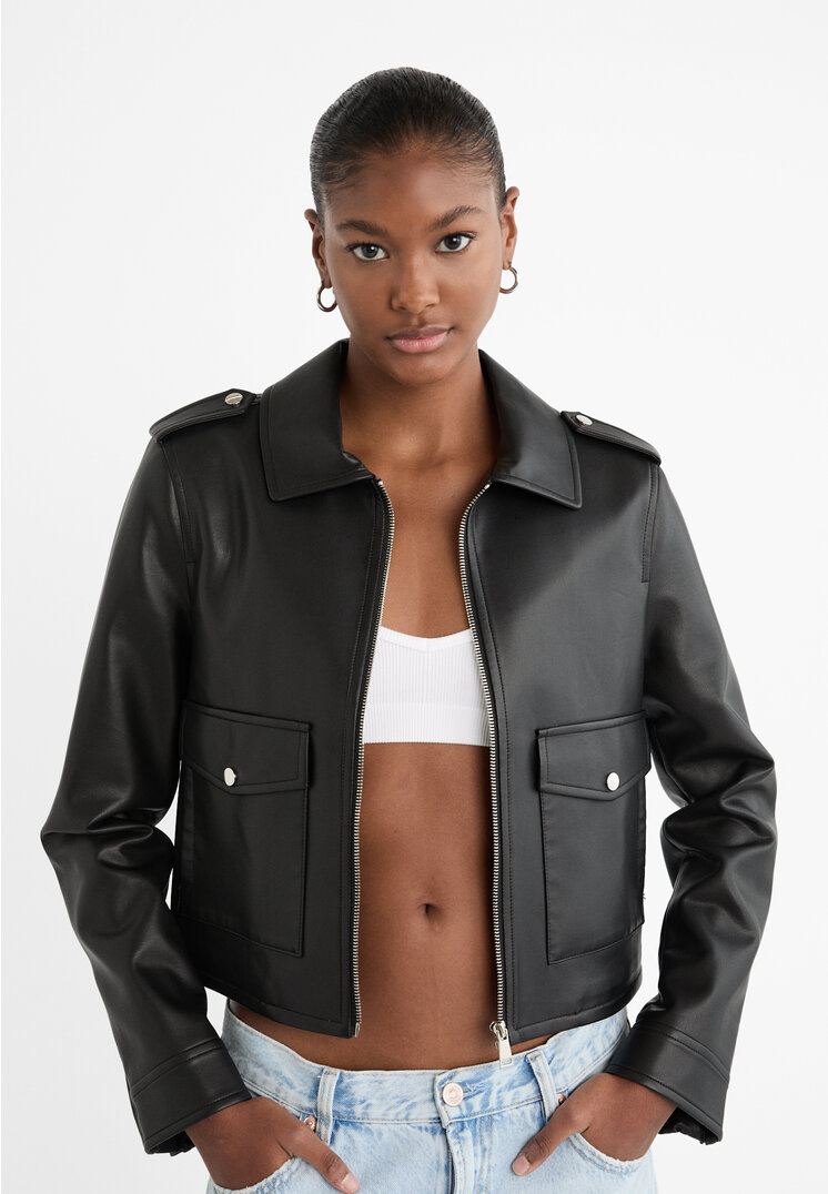 Stradivarius Jacke aus Kunstleder mit vorderen Taschen Schwarz XL