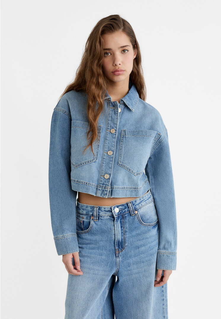 

Stradivarius Krótka jeansowa koszula wierzchnia z kieszeniami Niebieski denim XL