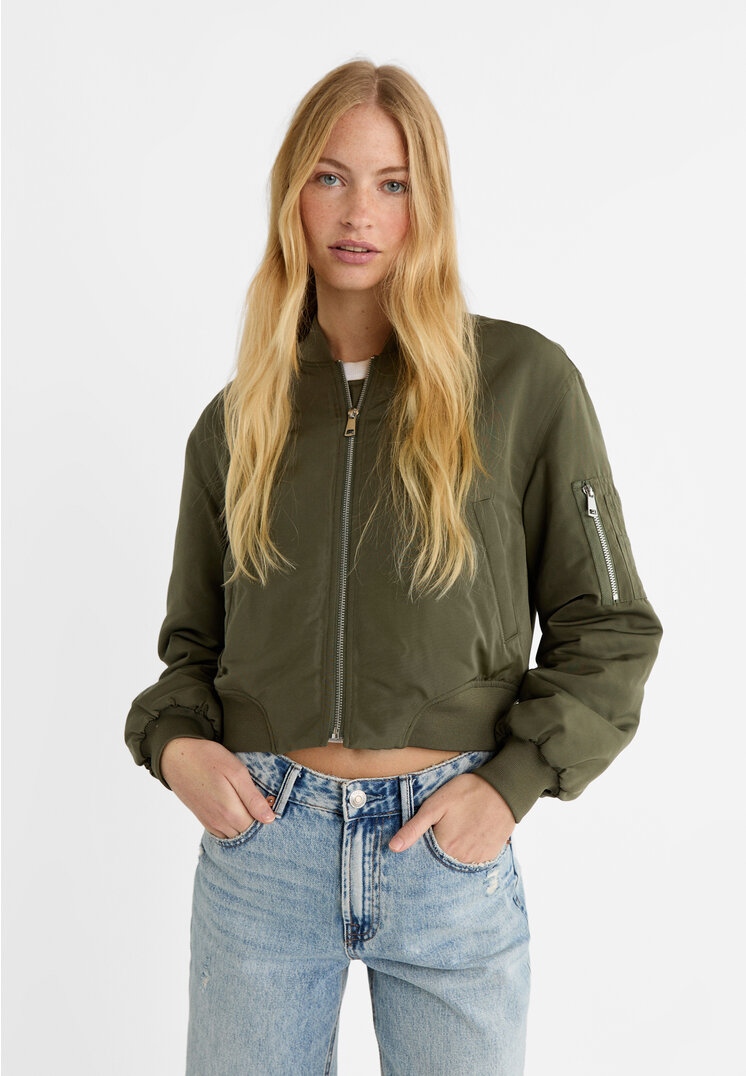 

Stradivarius Pikowana bomberka Khaki M