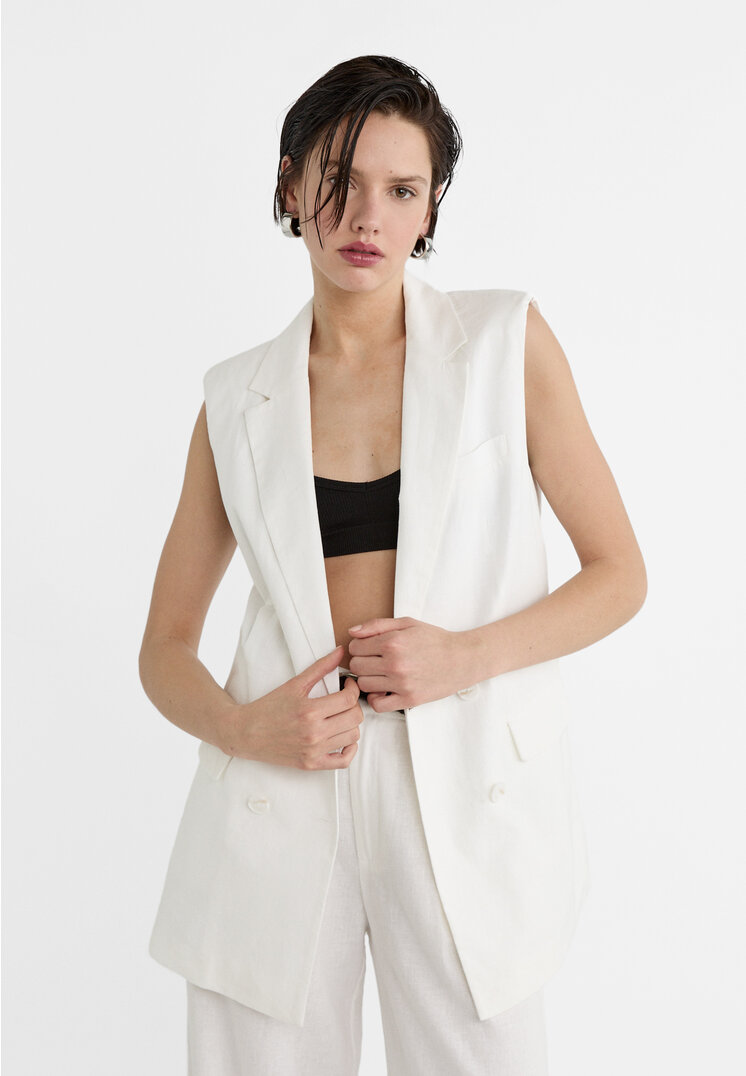 

Stradivarius Mittellange Knopfweste mit Leinen Ecru S