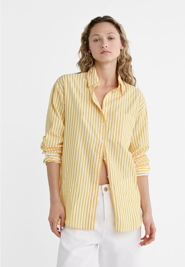 

Stradivarius Gestreiftes Oversize-Hemd aus Popelin Goldfarben M