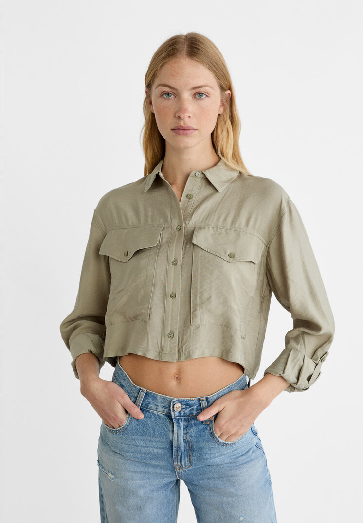 Stradivarius Hemd kurz Taschen Khaki M