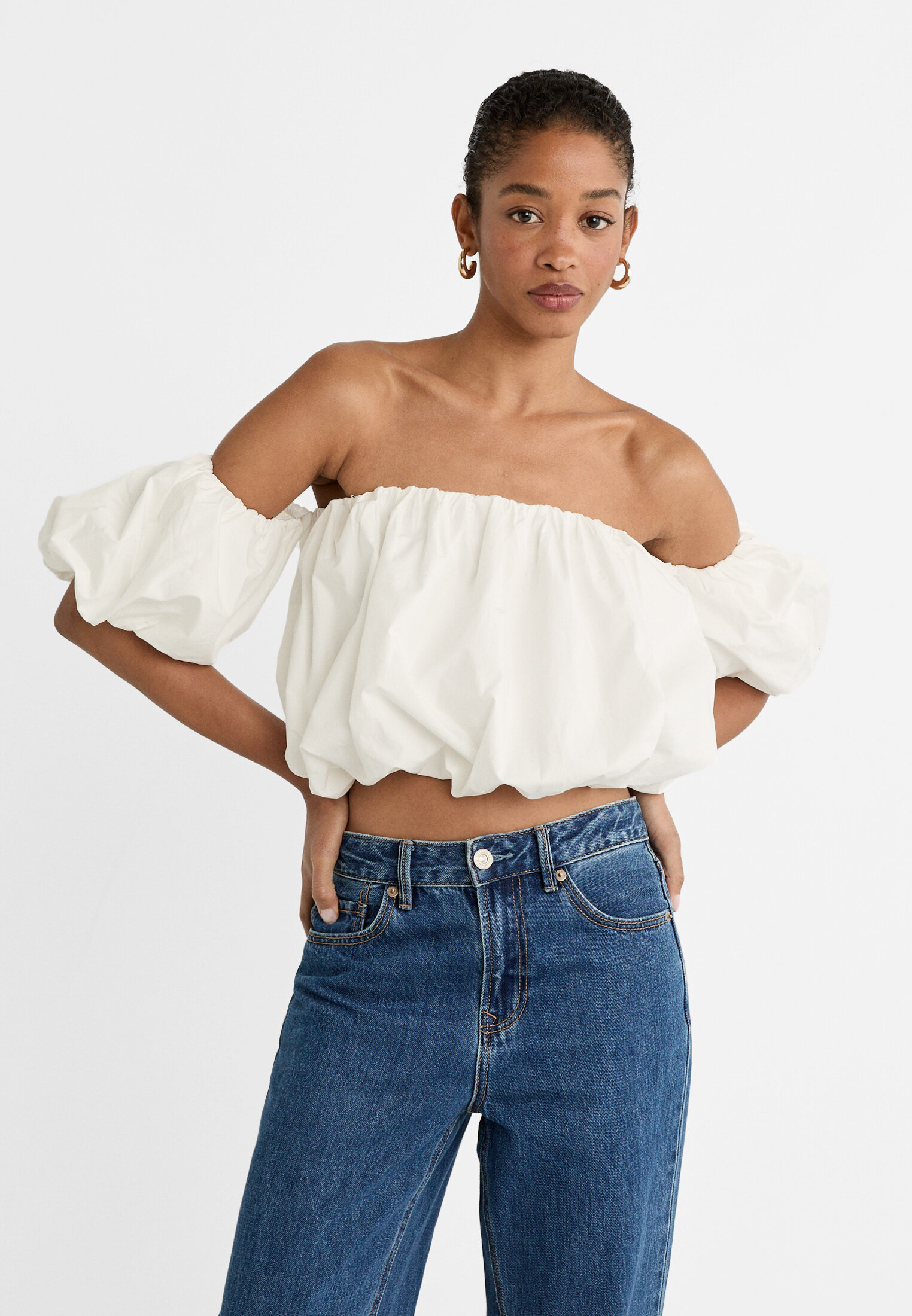 Off-the-shoulder balloon top