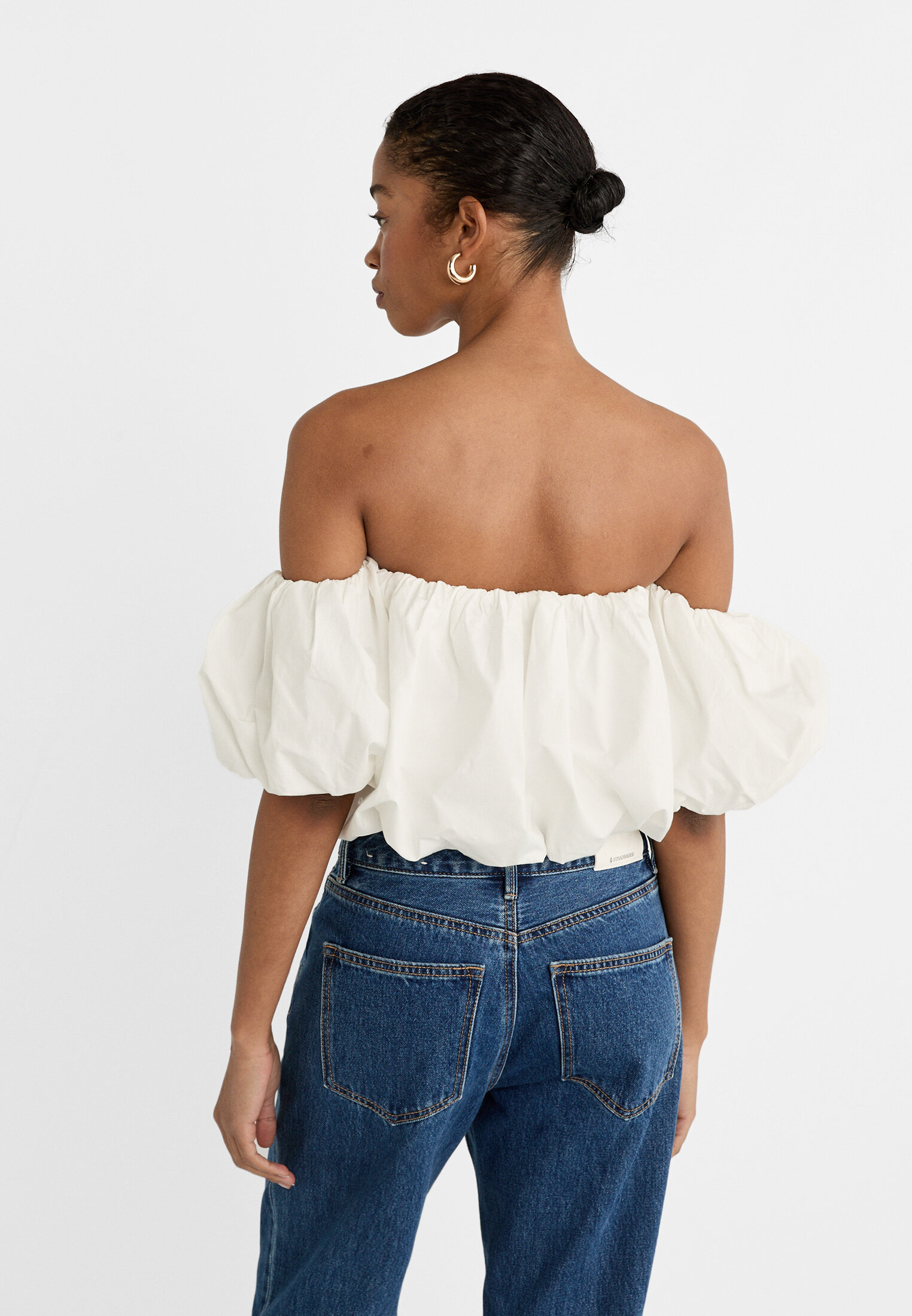 Off-the-shoulder balloon top