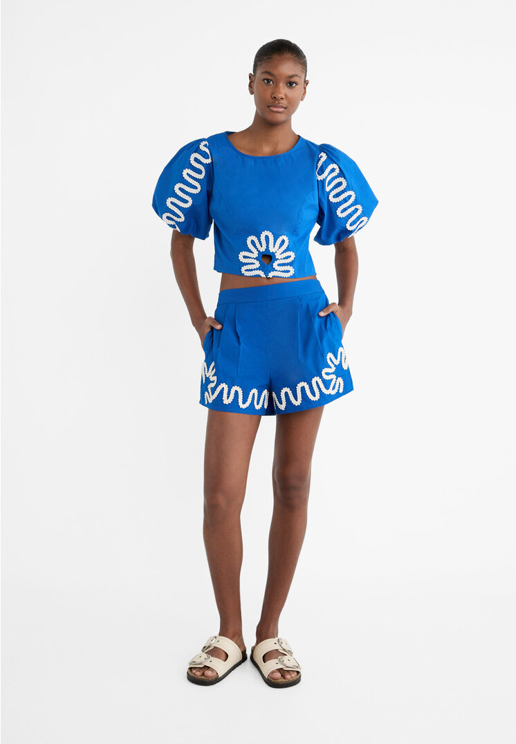 Stradivarius Embroidered blouse with puff sleeves  Electric blue M