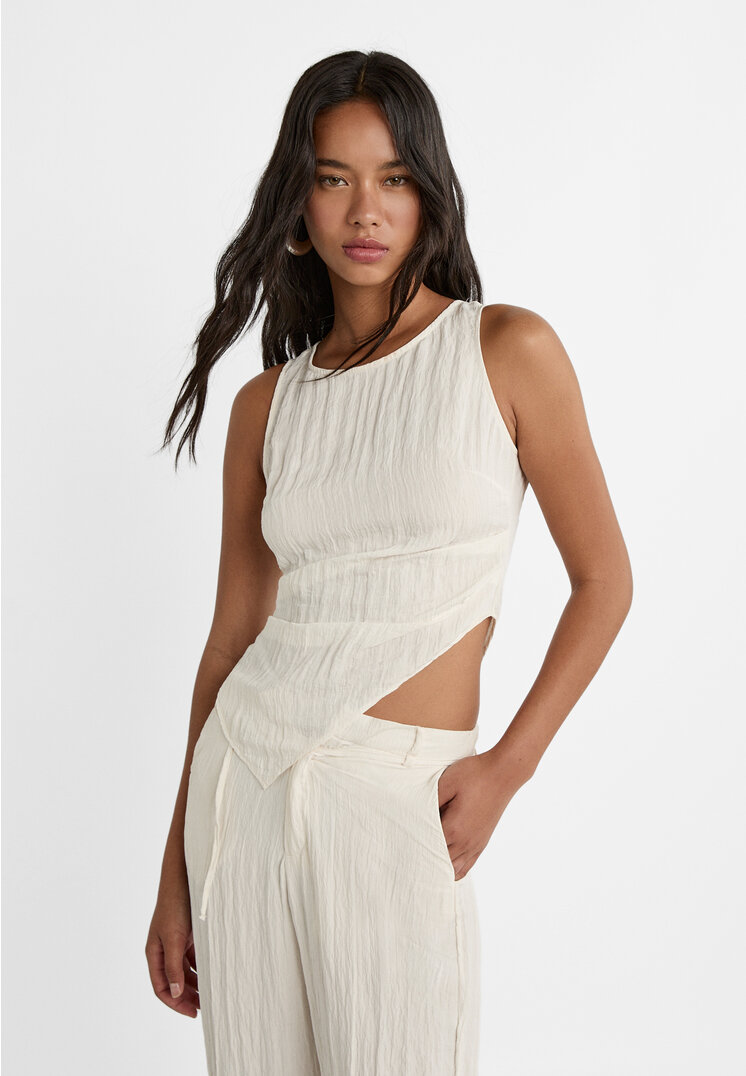 

Stradivarius Fließendes, asymmetrisches Top mit Raffung Weiß L