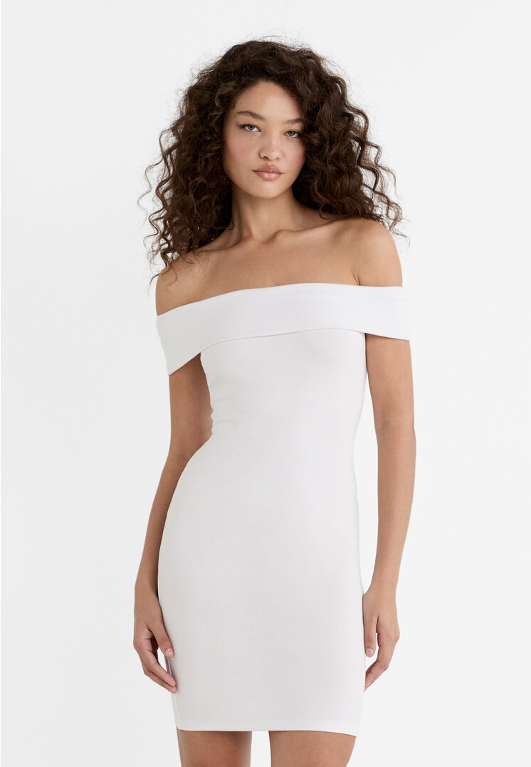 Stradivarius Kurzes schulterfreies Kleid Weiß M