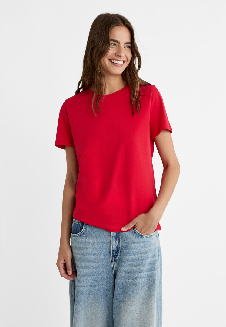 

Stradivarius Basic T-Shirt Rot L