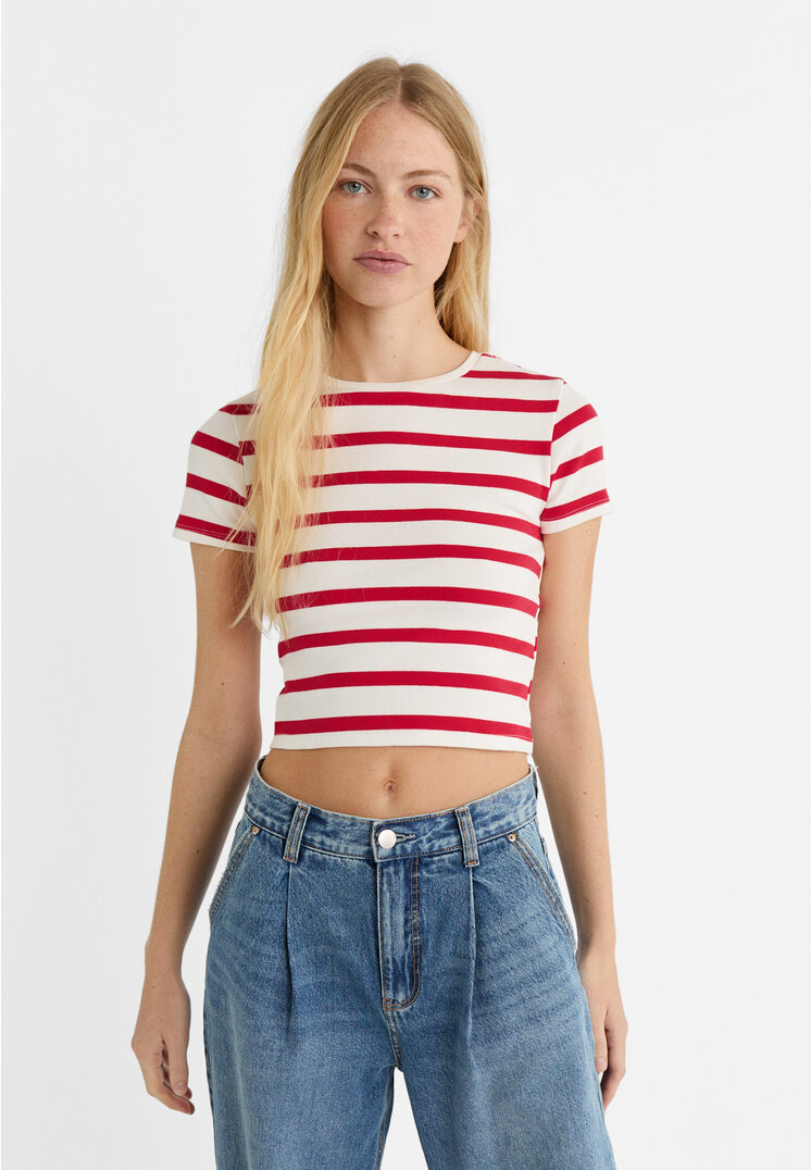 

Stradivarius Gestreiftes Cropped-Shirt Rot M