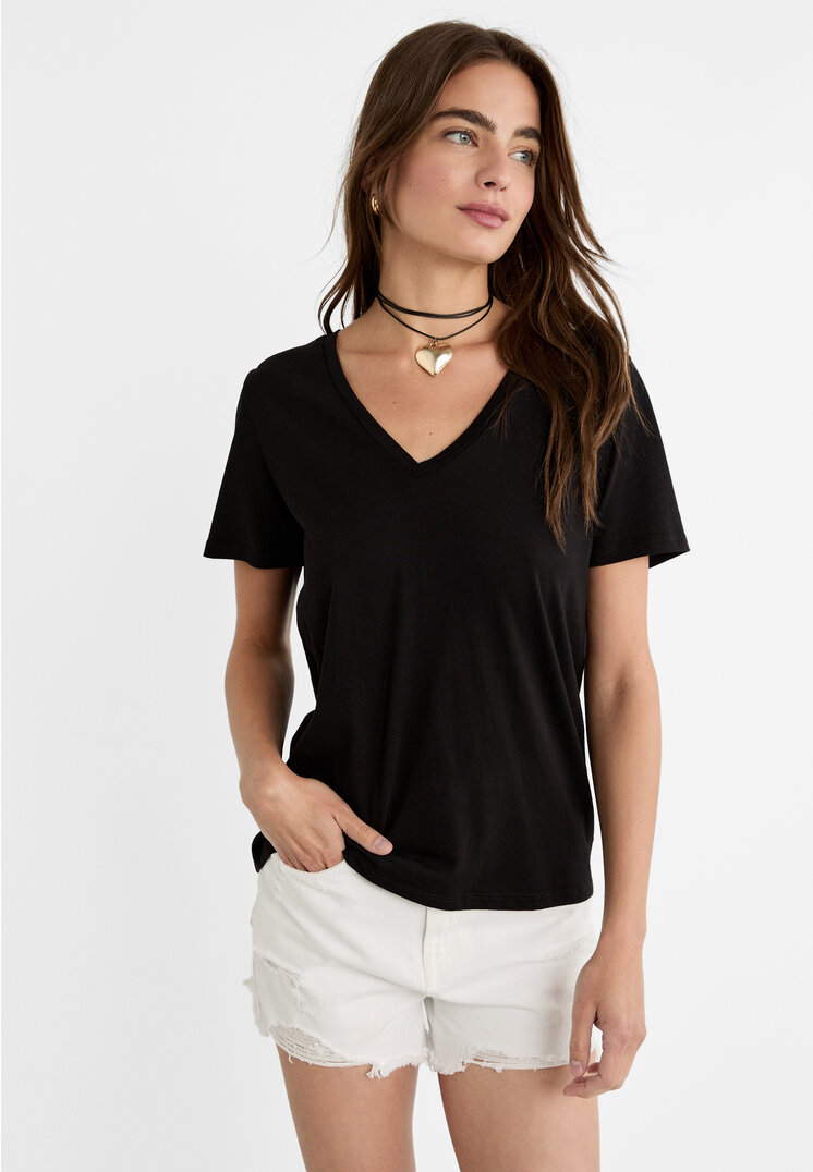 Stradivarius Basic-Shirt mit V-Ausschnitt Schwarz L
