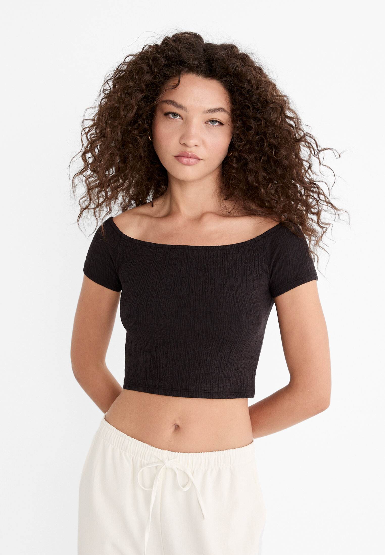 top-paules-nues-mode-femme-stradivarius-tunisie