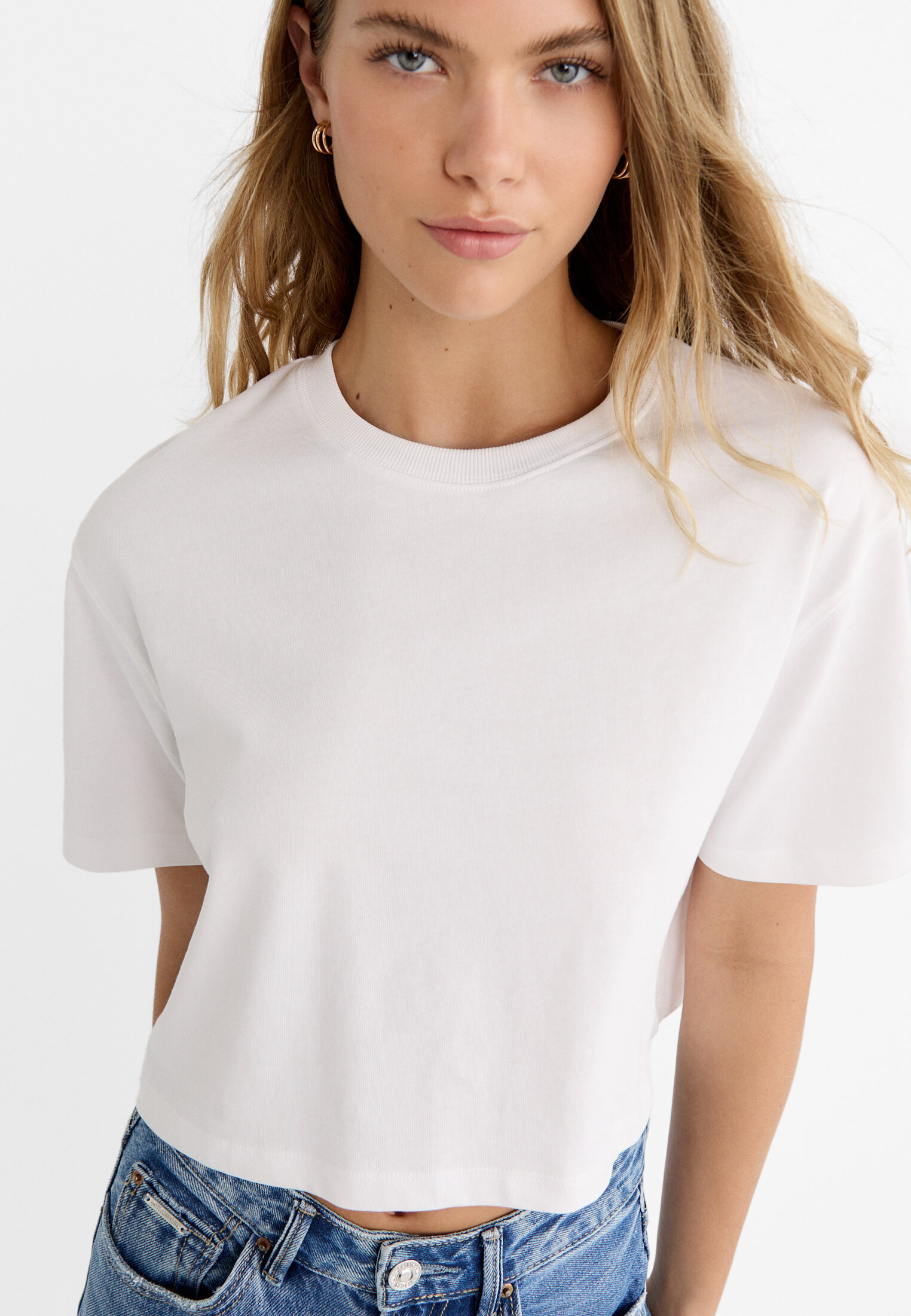 White crew discount neck crop top