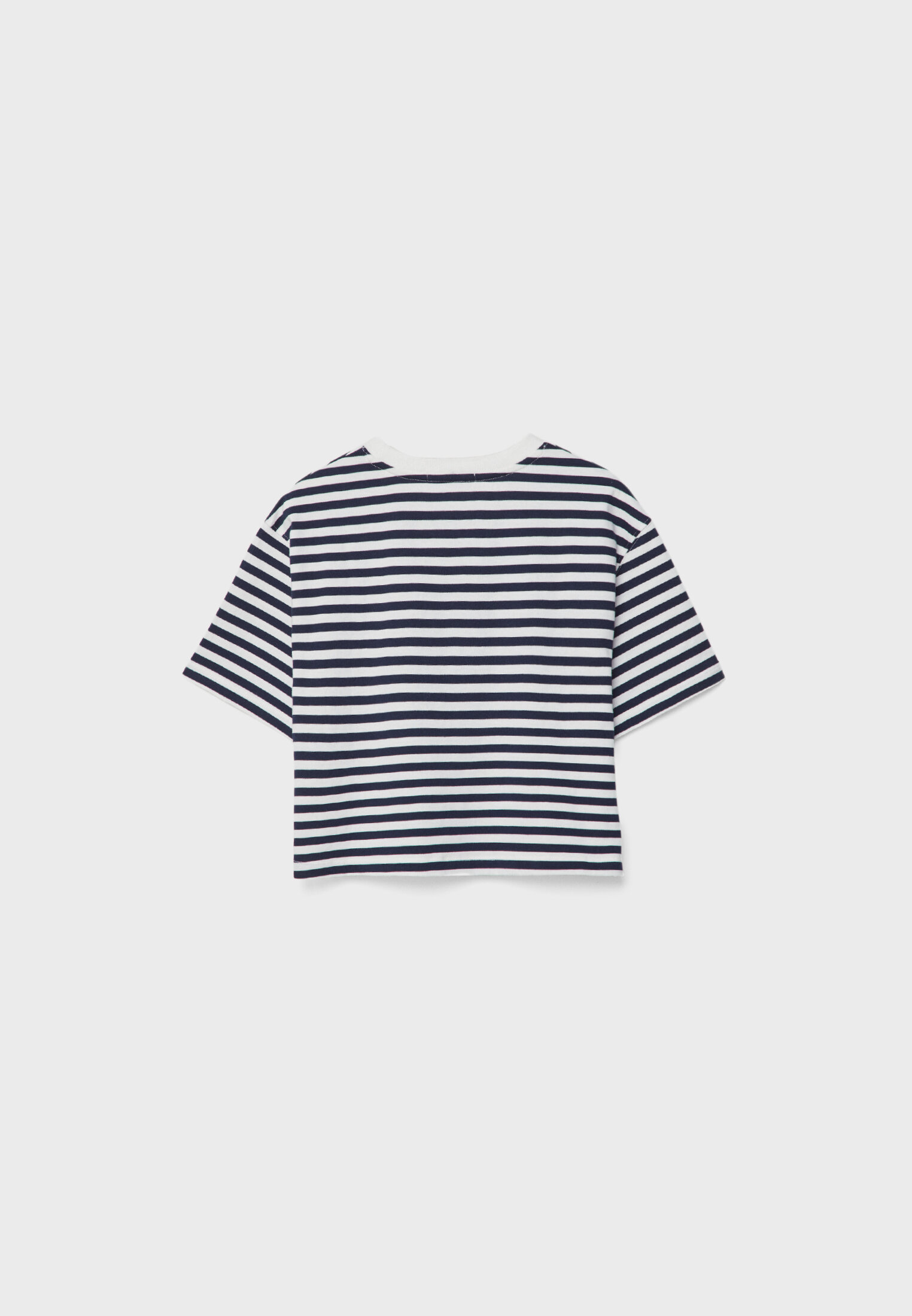 Black t shirt with white cheap stripes