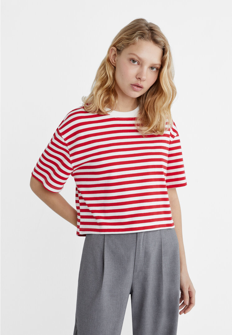 

Stradivarius Gestreiftes Cropped-Shirt aus Baumwolle Rot M