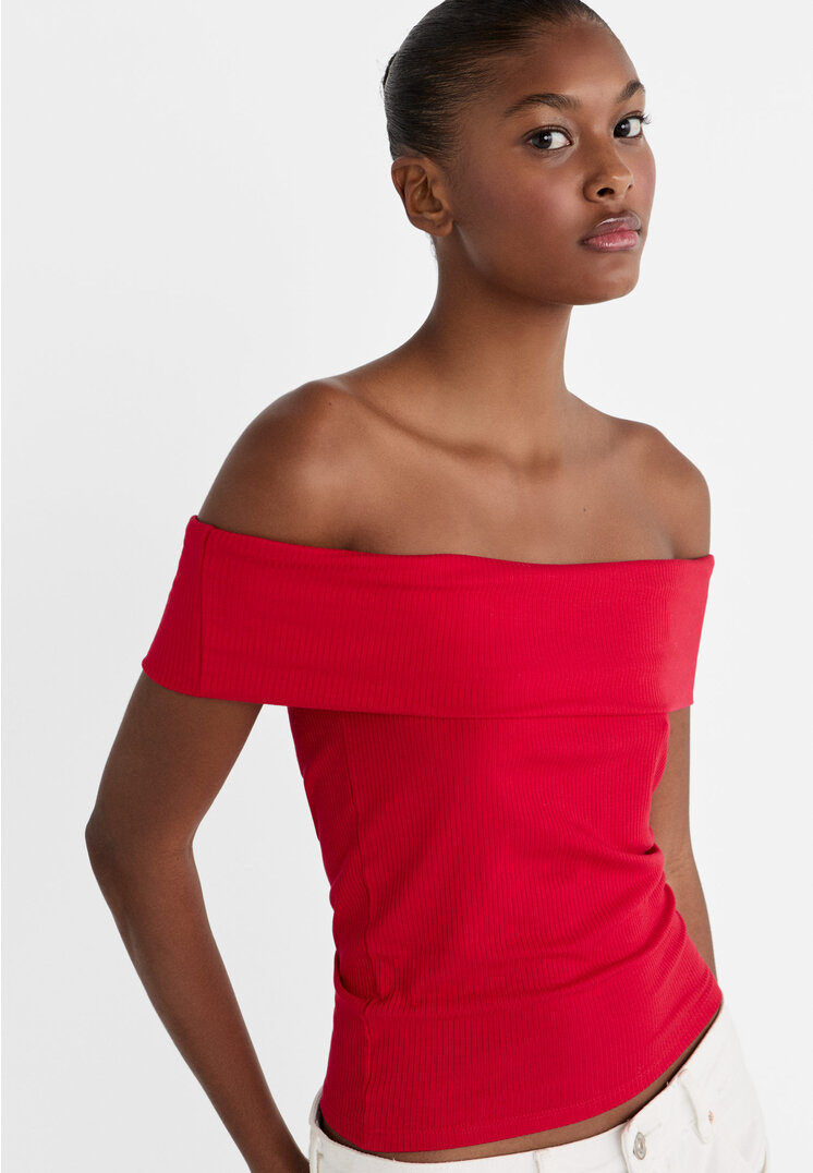 Stradivarius Off-the-shoulder top  Red M
