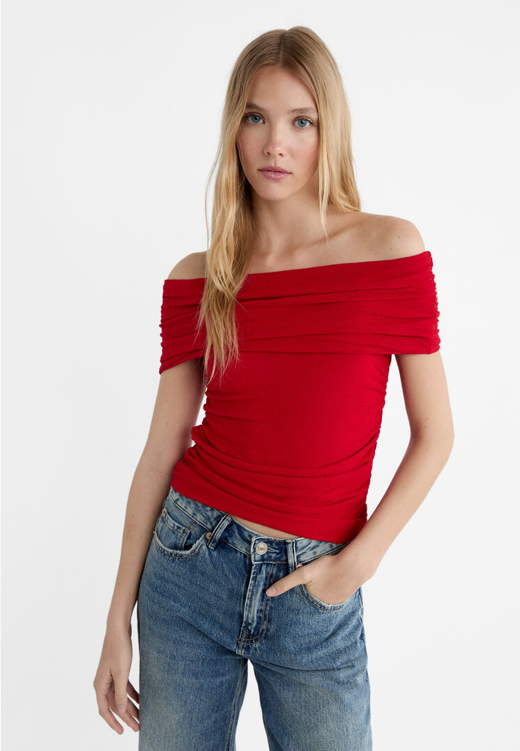

Stradivarius Top z odkrytymi ramionami Czerwony S