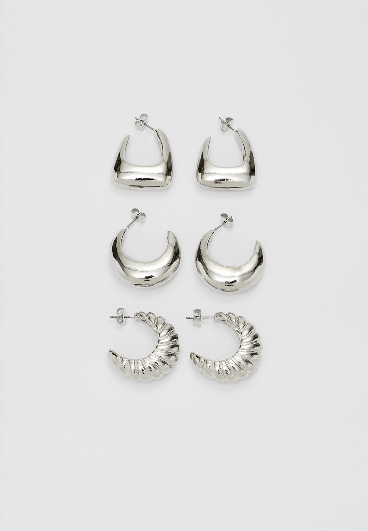 

Stradivarius 3er-Set Creolenstecker mit Textur Grau OS