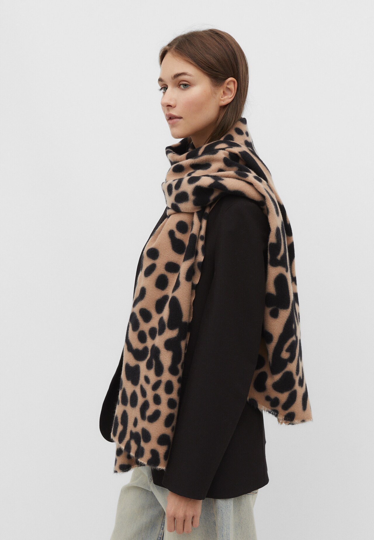 Leopard print scarf