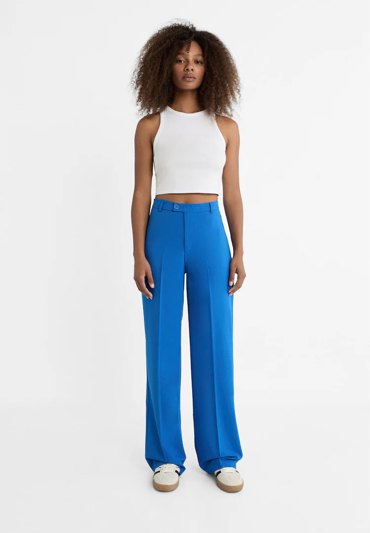 Outfit con pantalón azul marino 2024 - Como combinarlo - Muy Trendy