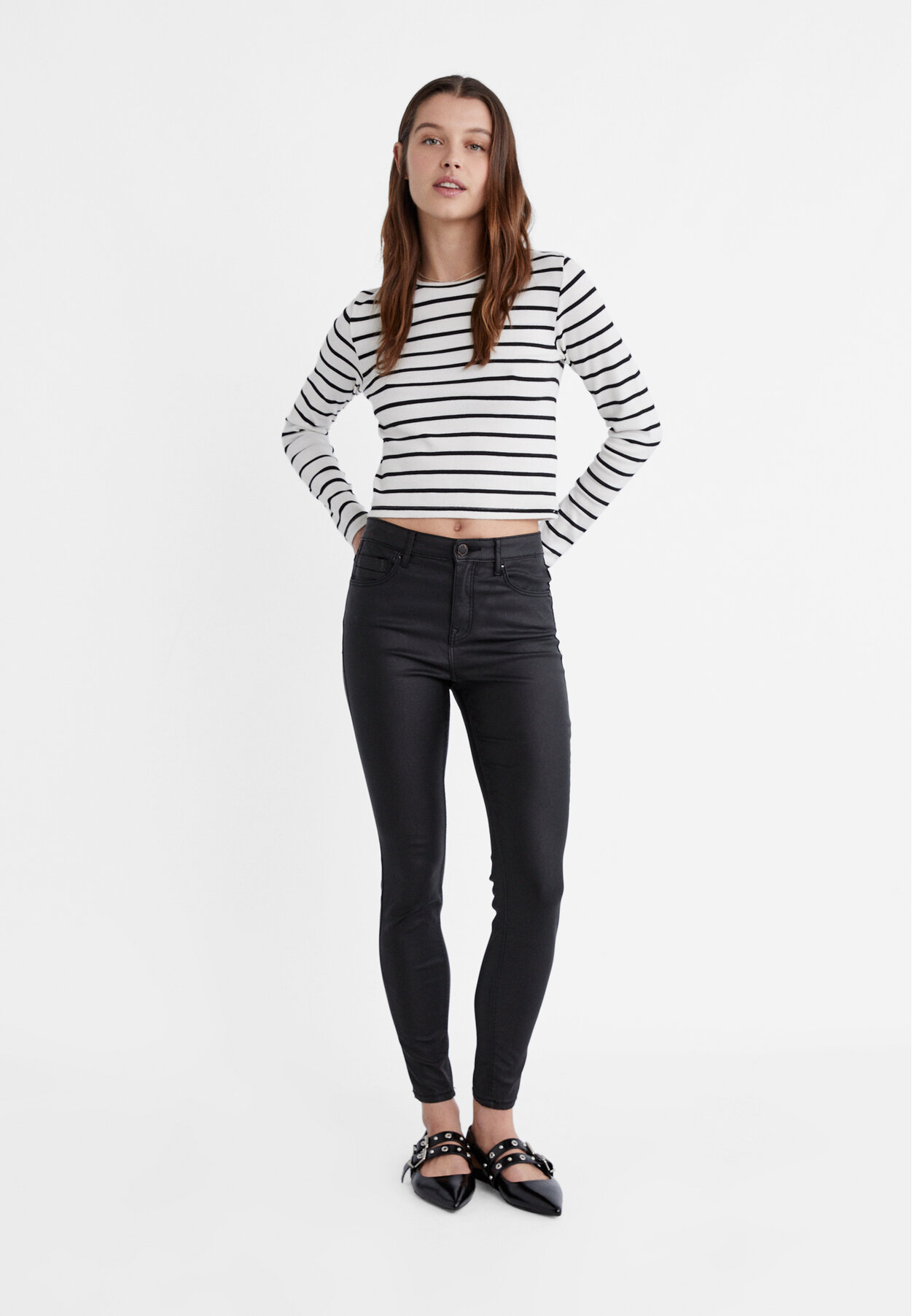 Pantalones efecto piel discount stradivarius