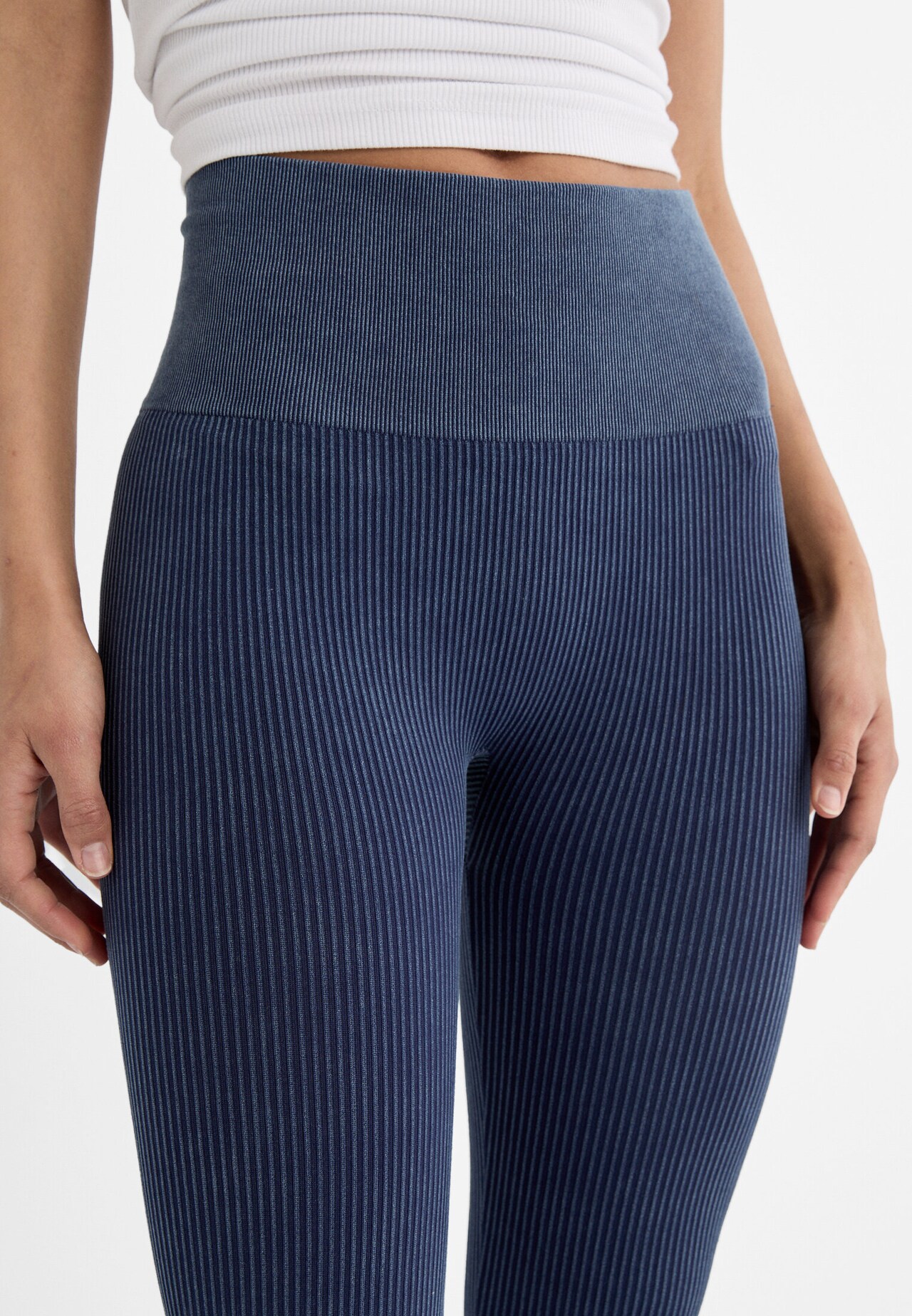 Stradivarius Seamless Legging With Deep Waist In Washed Blue for