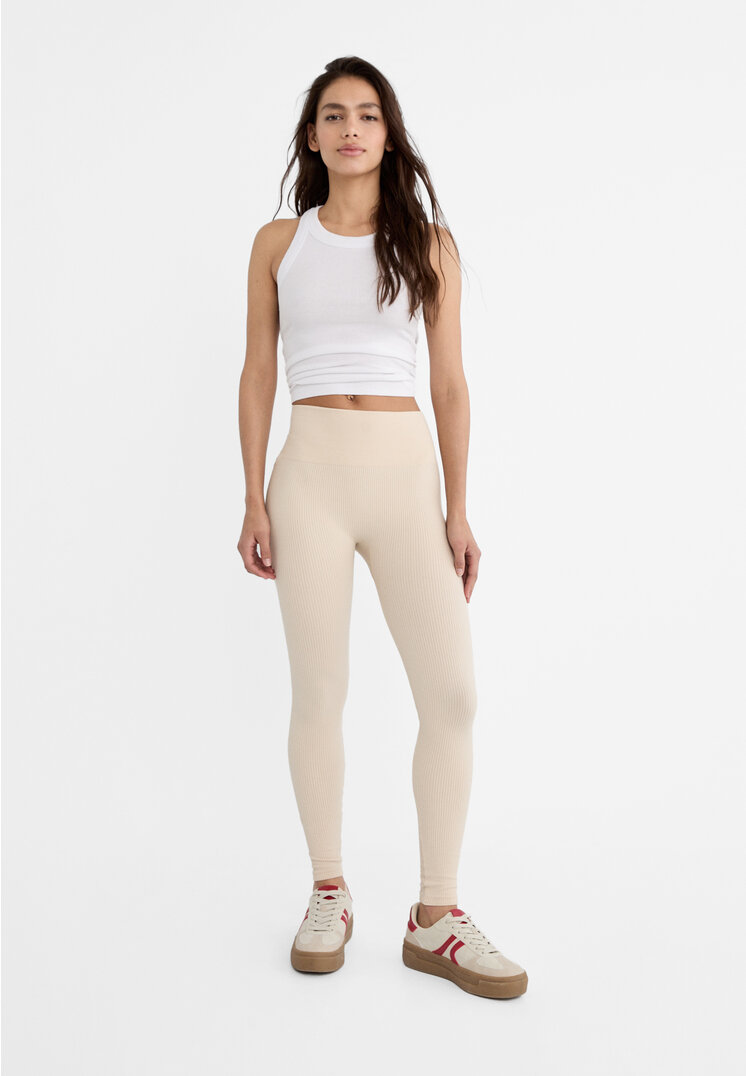 

Stradivarius Nahtlose Leggins Steingrau S