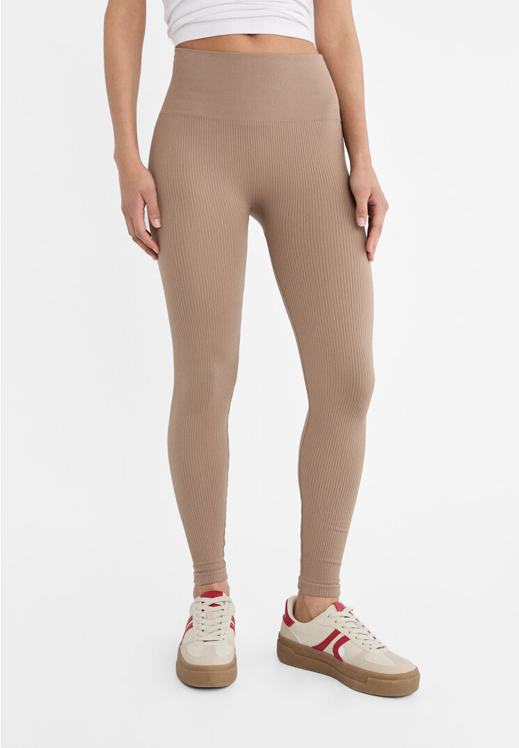 Stradivarius Seamless ribbed leggings  Brown M