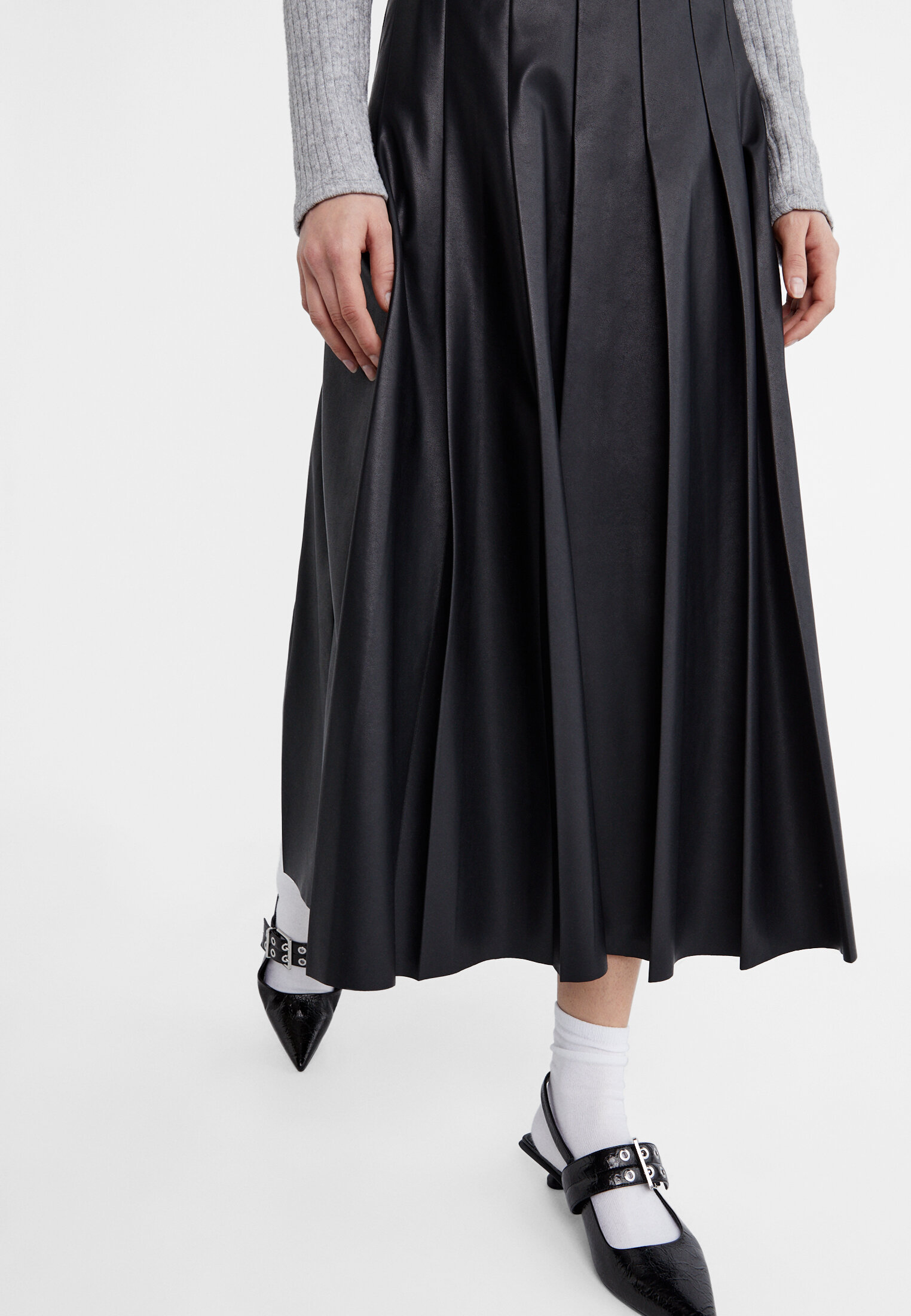 Black box hotsell pleated midi skirt