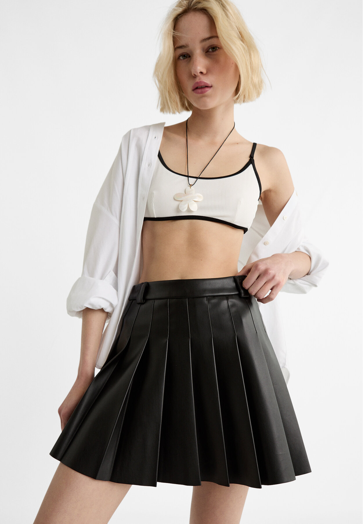 Leather pleated skirt stradivarius hotsell