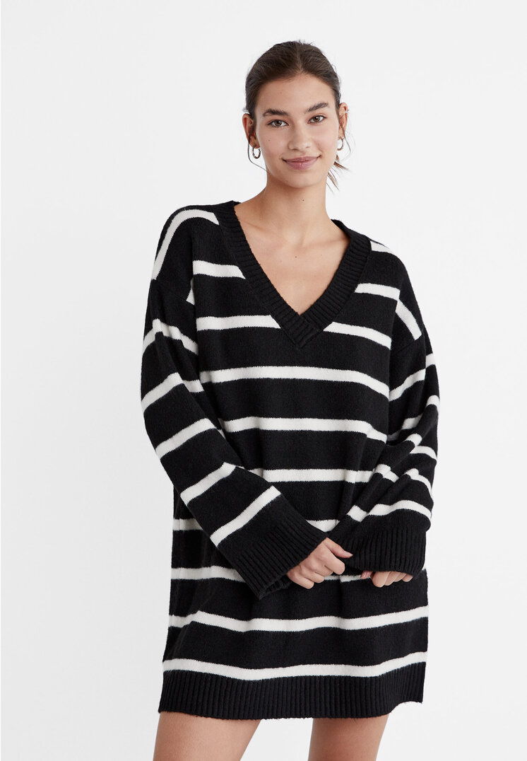 

Stradivarius Kurzes Strickkleid mit Streifen Schwarz L
