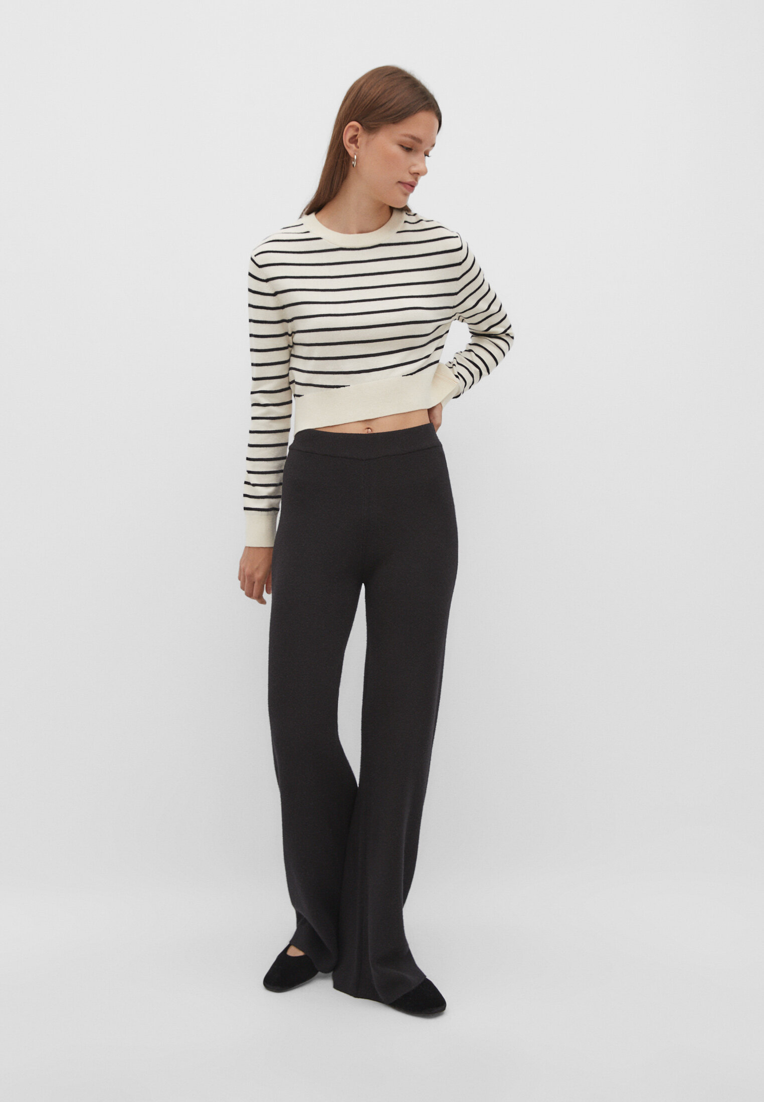 Pantalon flare punto online liso stradivarius