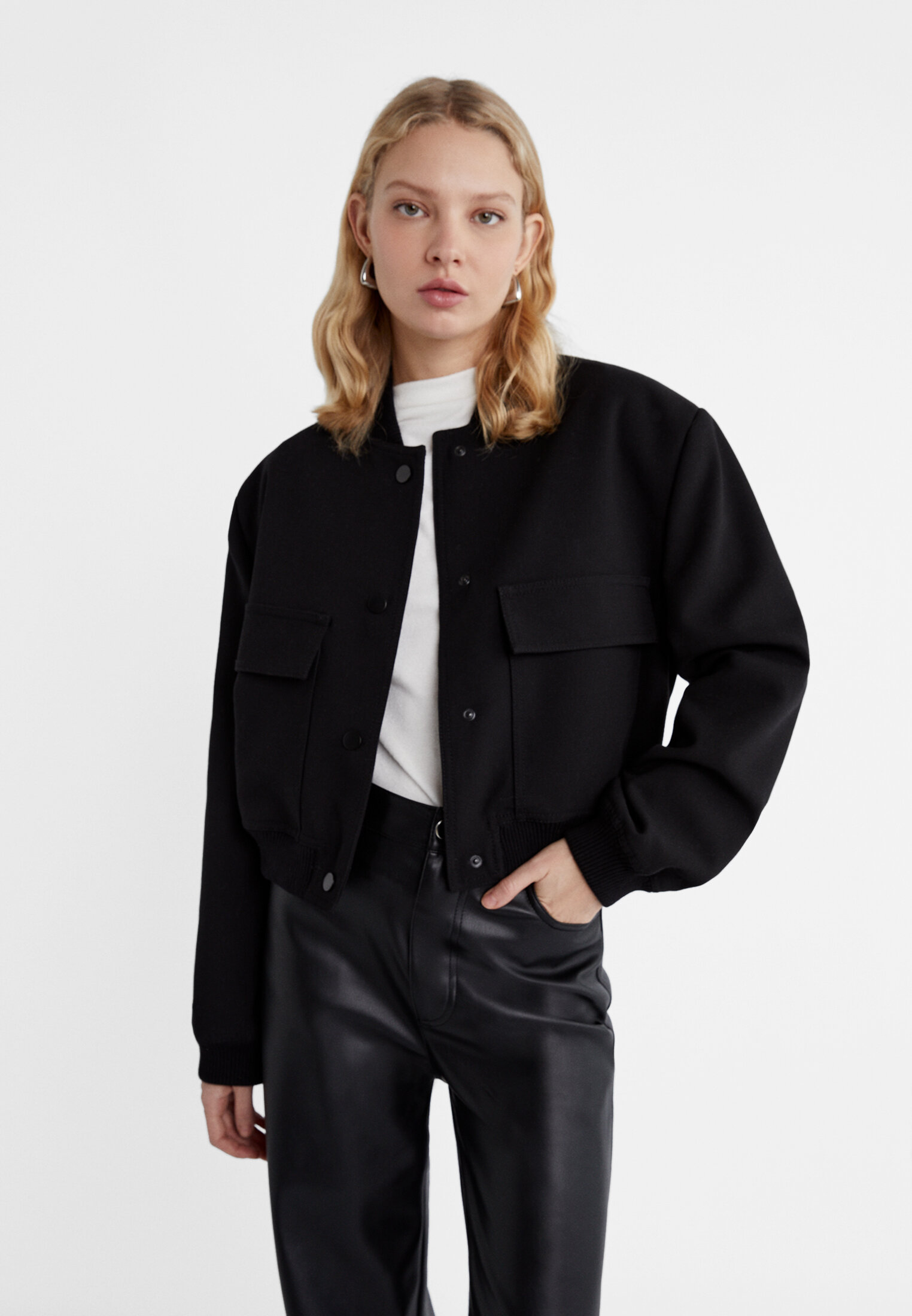 Bomber jacket with maxi pockets