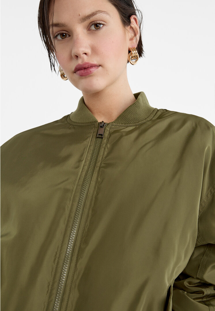 Stradivarius Quilted bomber jacket  Khaki L