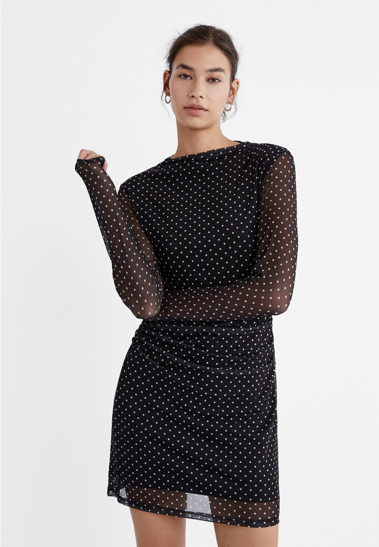 

Stradivarius Kurzes Tüllkleid mit Tupfen Schwarz M
