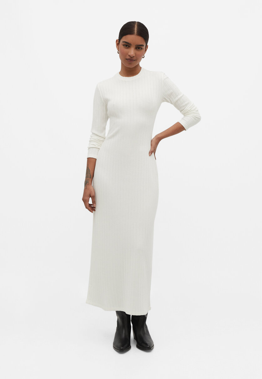 Vestido blanco stradivarius discount 2020