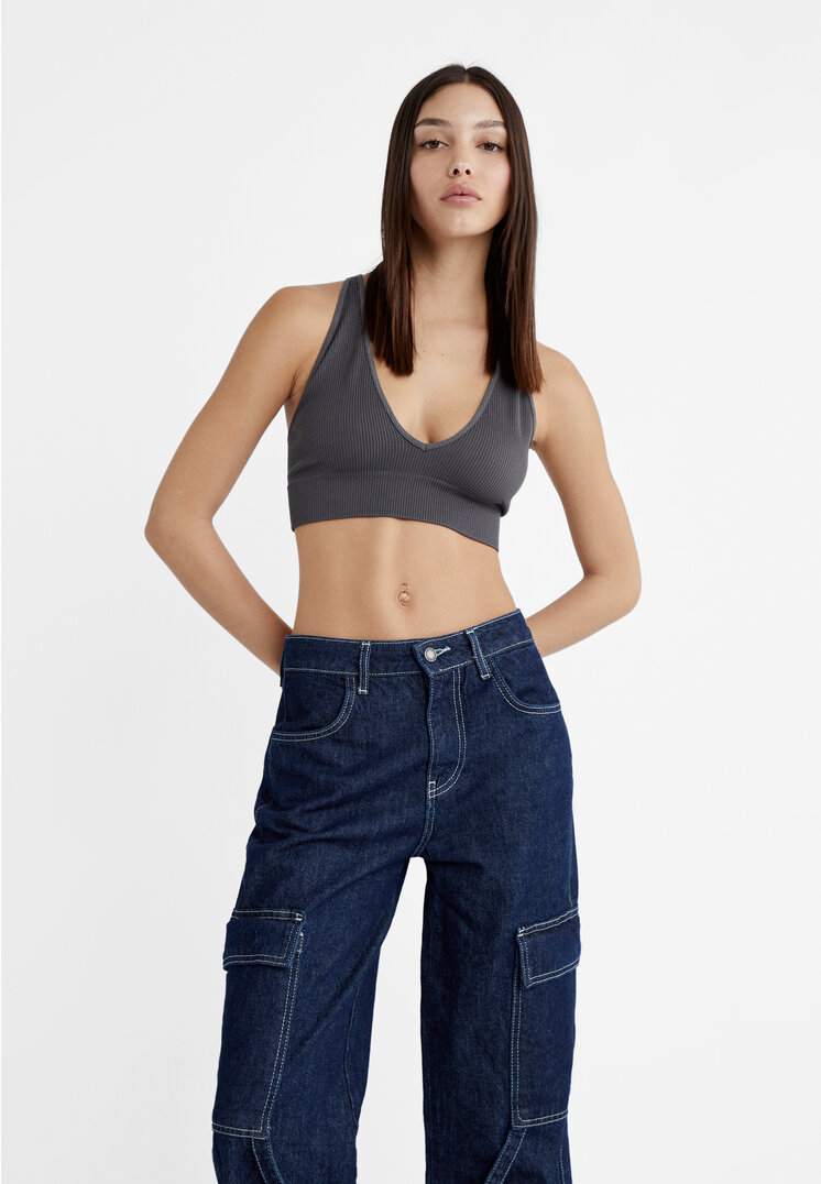 

Stradivarius Nahtloser Bralette mit gekreuzten Trägern hinten Grau XS