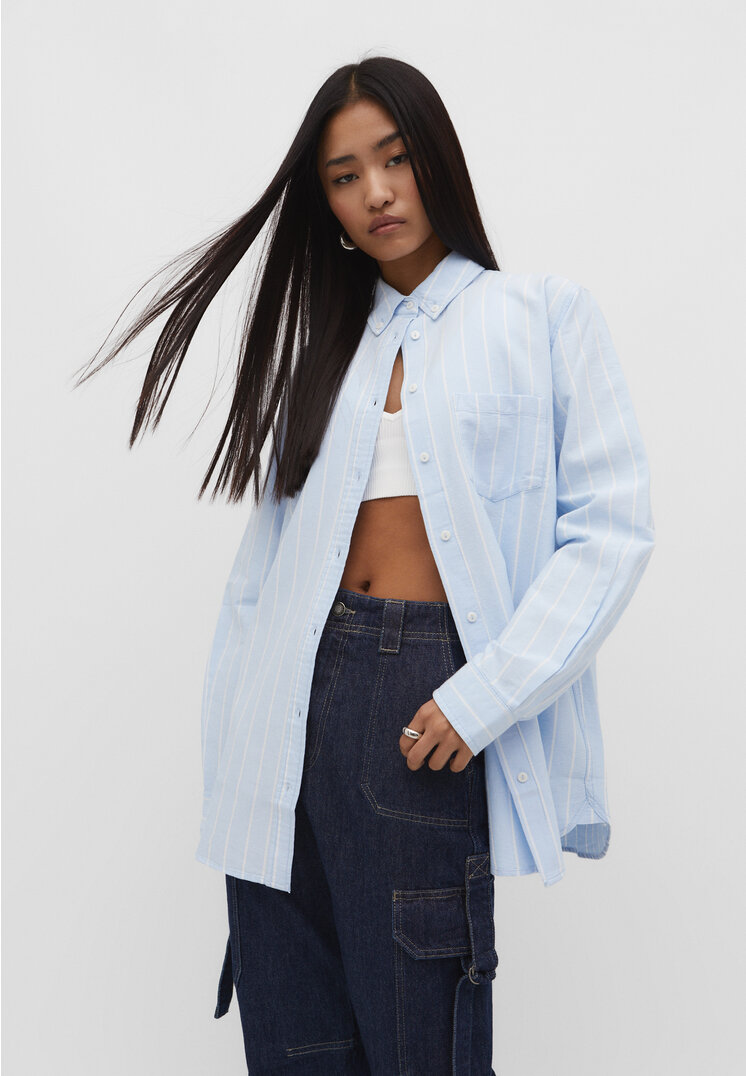 

Stradivarius Gestreiftes Oxfordhemd aus Baumwolle Himmelblau S