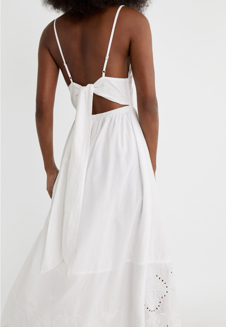 Stradivarius Long flowing dress with embroidery  White M