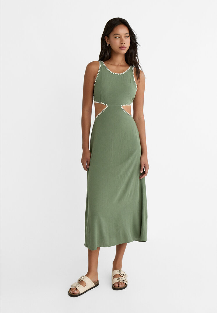 

Stradivarius Langes, fließendes Kleid mit Stickerei und Cut-outs Khaki XL