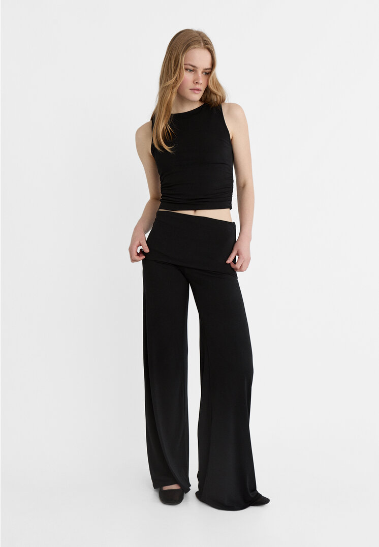 

Stradivarius Wide-Leg-Hose mit umgeschlagenem Bund Schwarz M