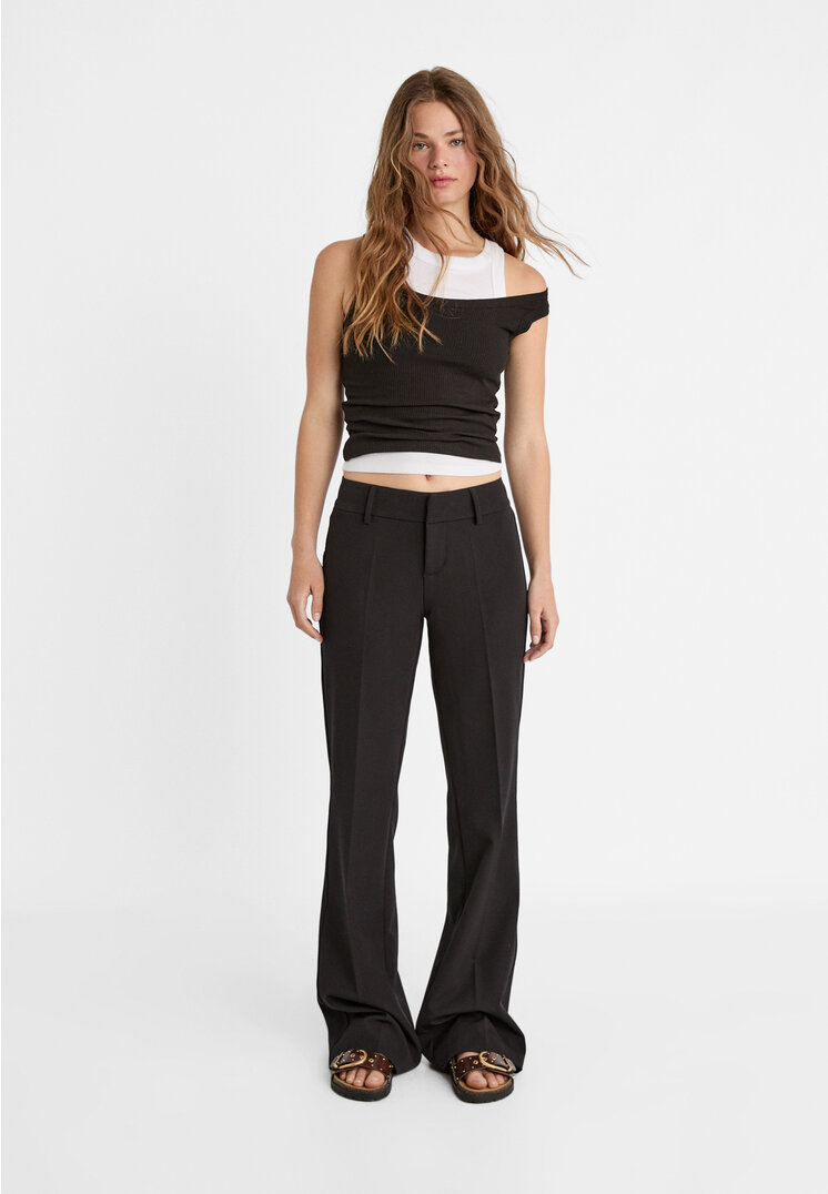 

Stradivarius Tailored-Schlaghose im Relaxed-Fit Schwarz 36