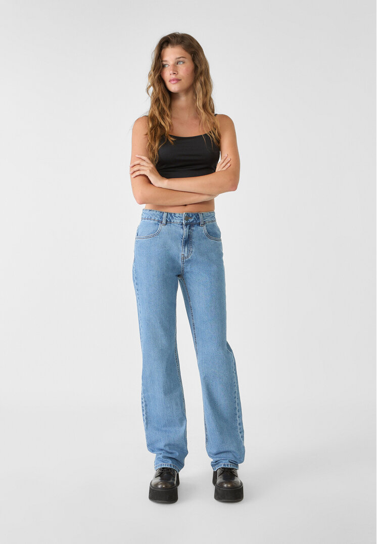 

Stradivarius Jeansy o prostym kroju Niebieski denim 34