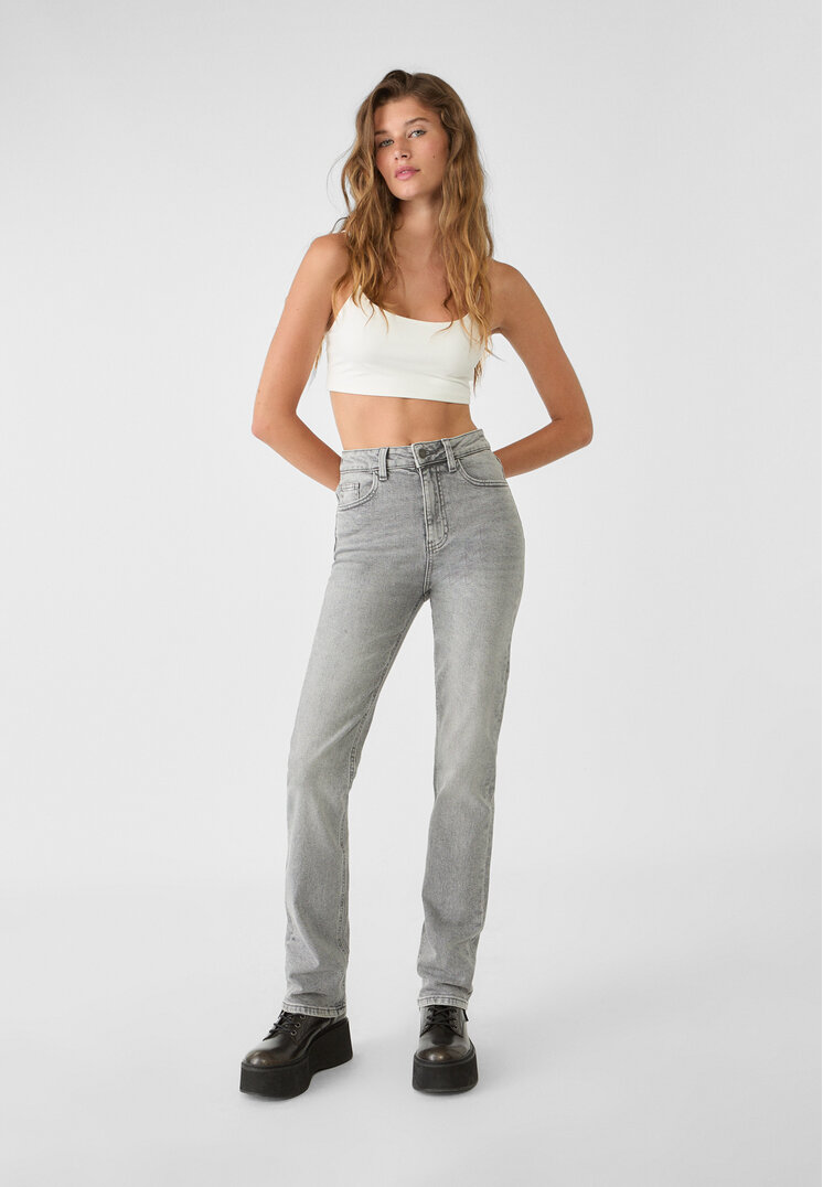 

Stradivarius Jeansy o prostym kroju Czarny denim 36