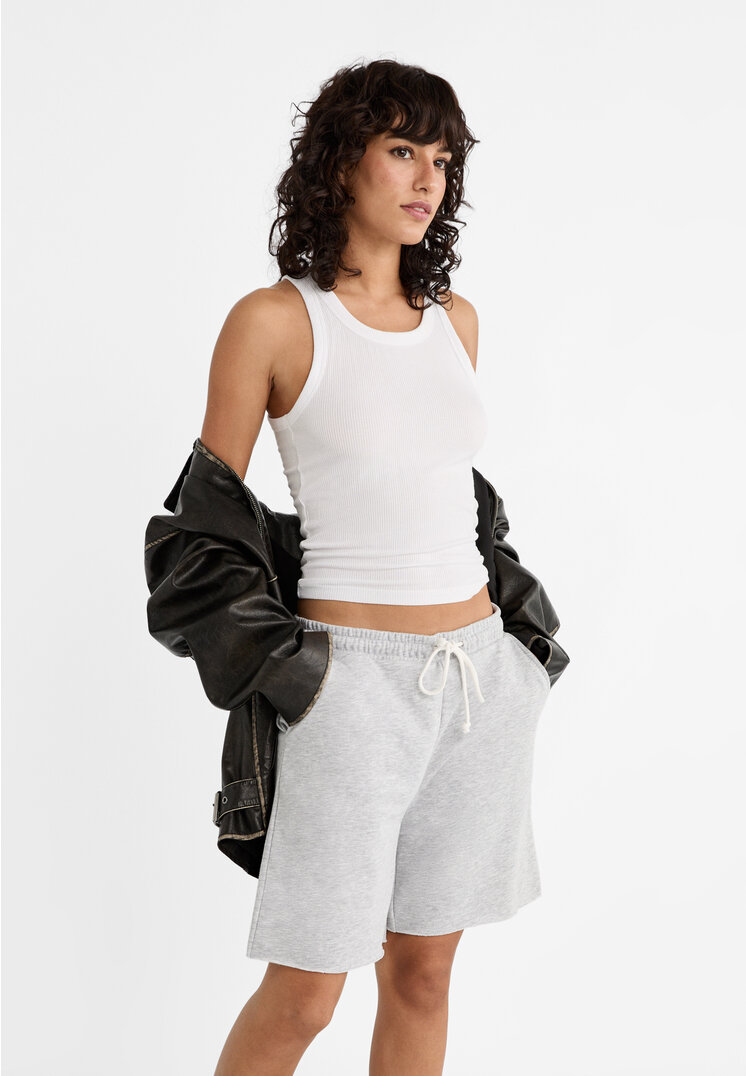 

Stradivarius Jogger-Bermudashorts mit Kordelzug Grau Melange L