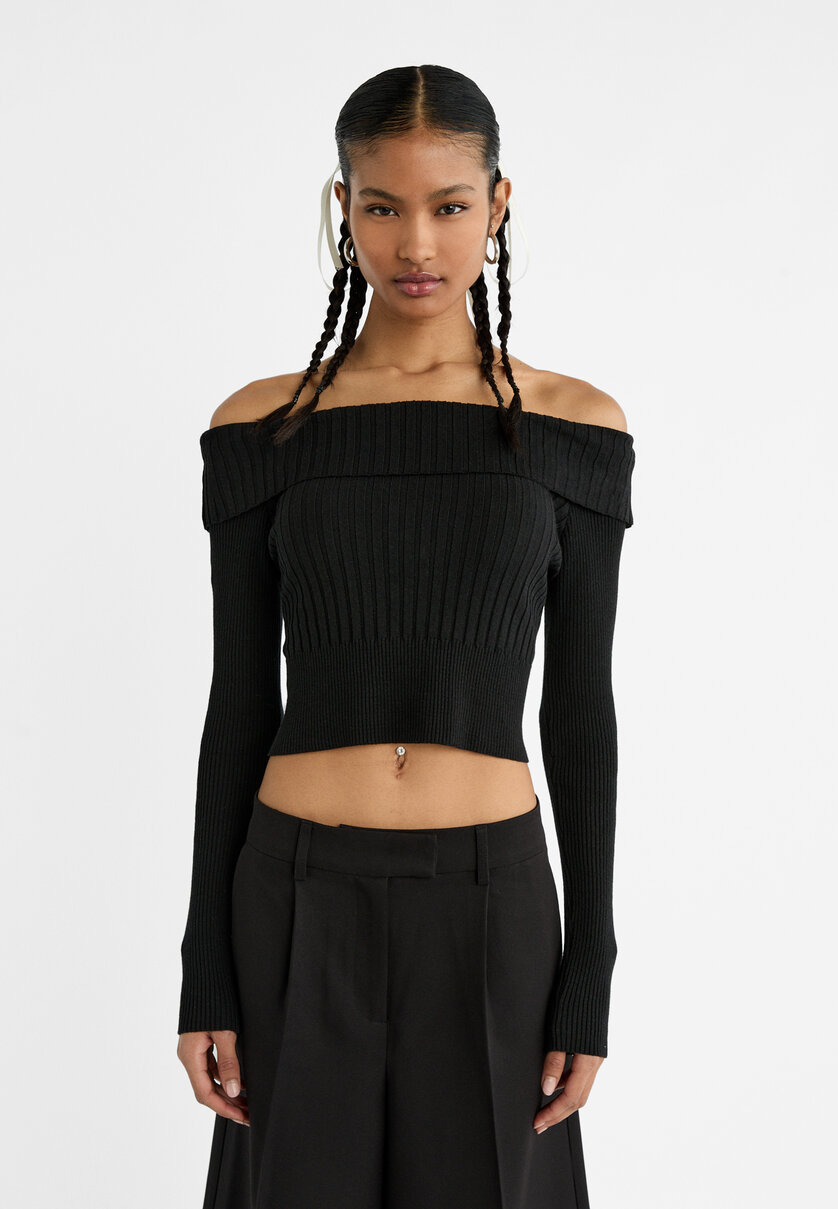 Exposed shoulder ribbed knit sweater