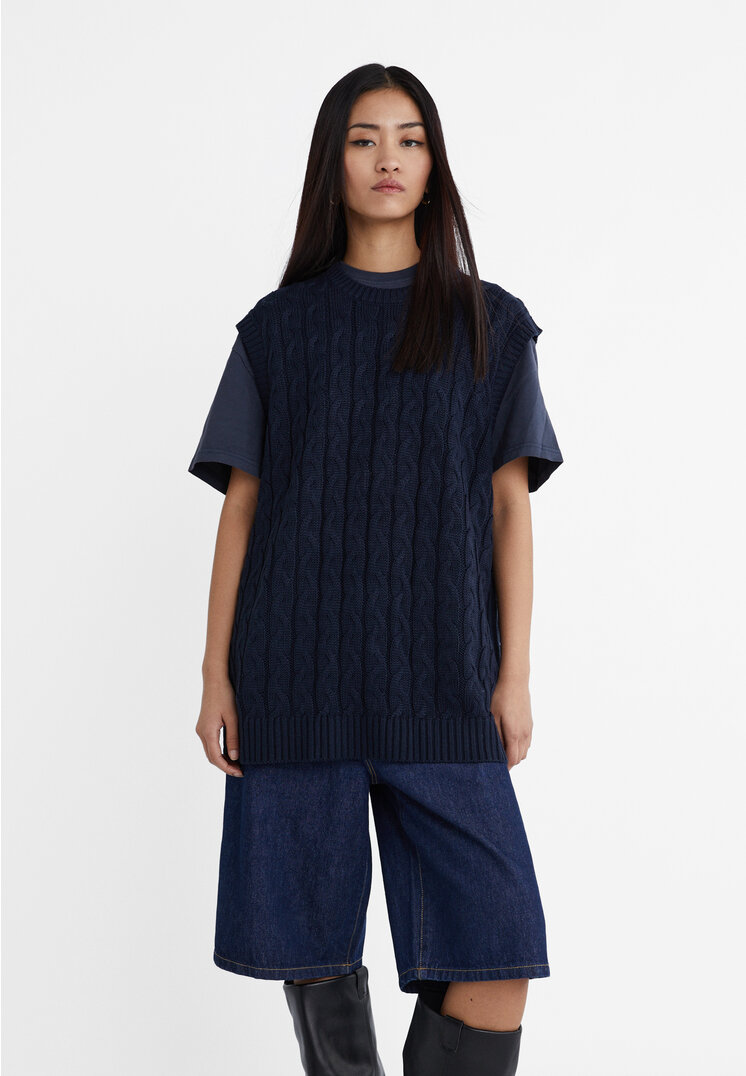 

Stradivarius Oversize-Weste mit Zopfmuster Marineblau XS
