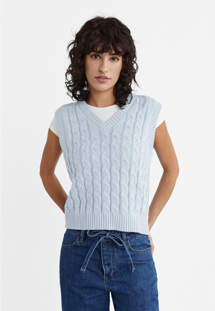 

Stradivarius Strickweste mit Zopfmuster Himmelblau S